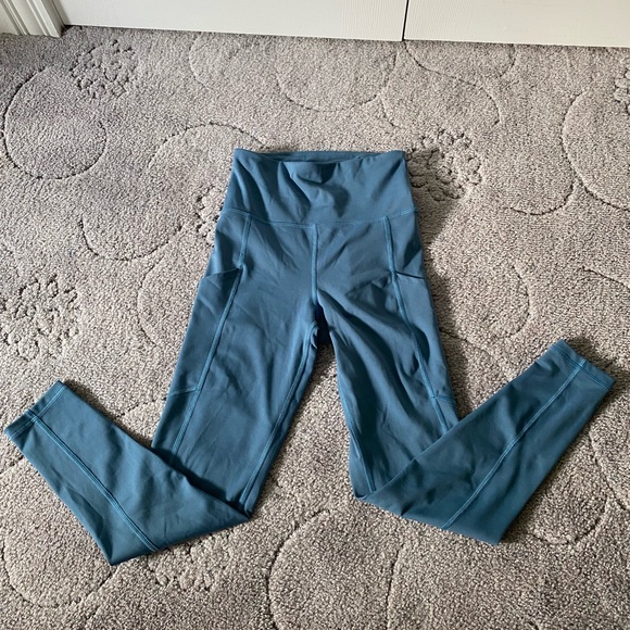 Blue American Eagle leggings with pockets - Picture 1 of 3